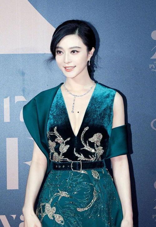 吴谨言爆料范冰冰视频是真的吗,吴谨言爆料范冰冰视频真实性揭秘  第1张